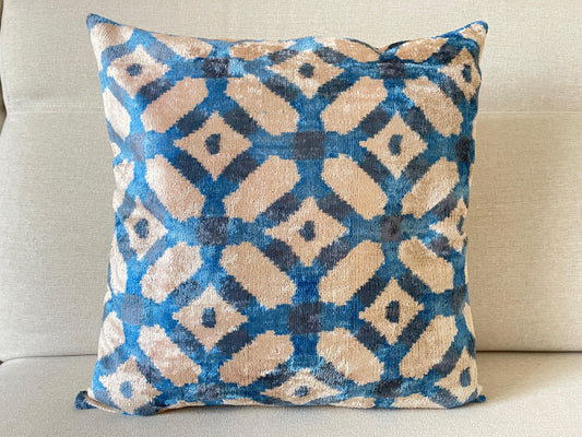 Ikat Velvet silk cushion 40x40cm.