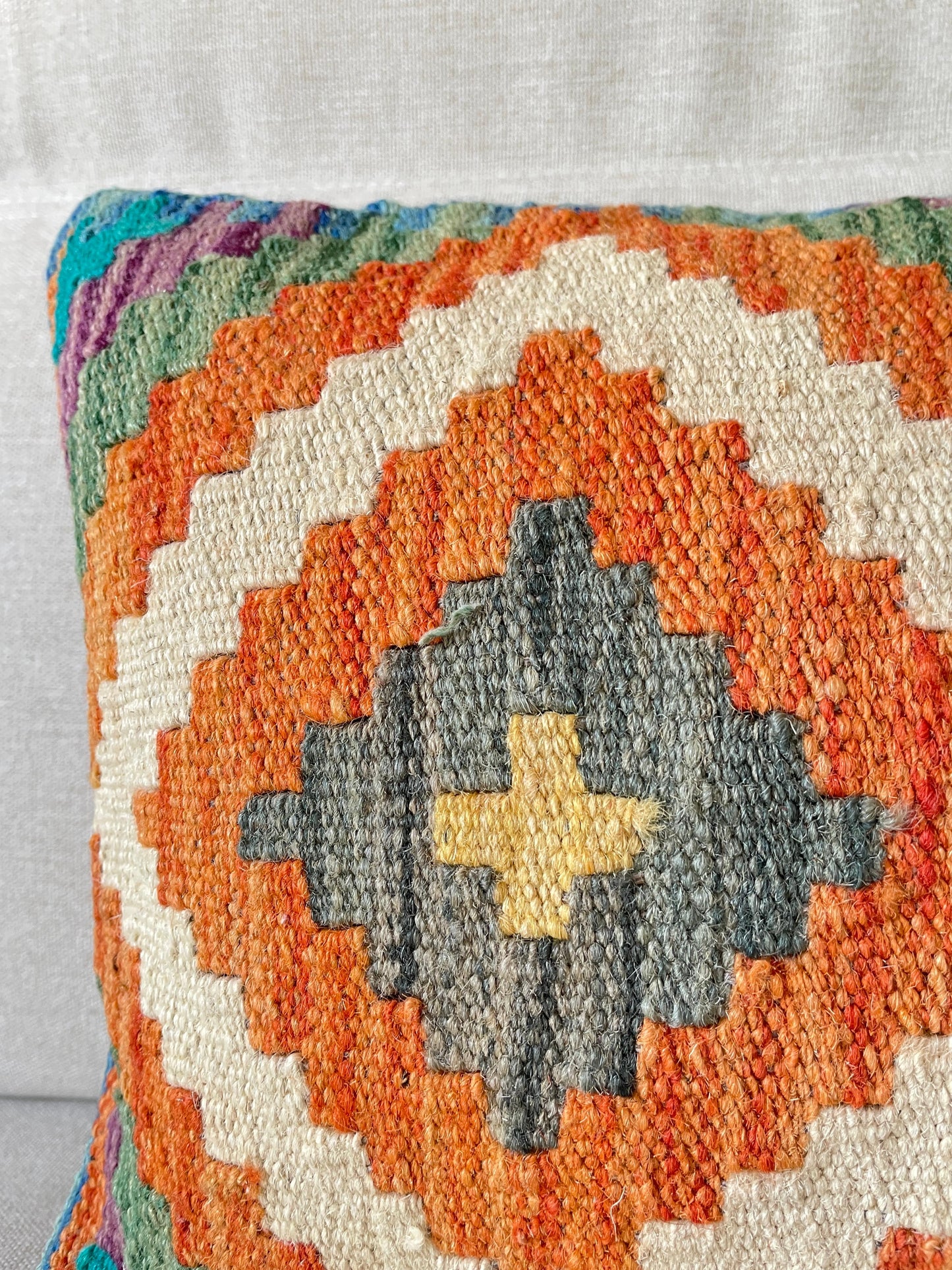 Hand woven Kilim cushion cover (60x40cm)