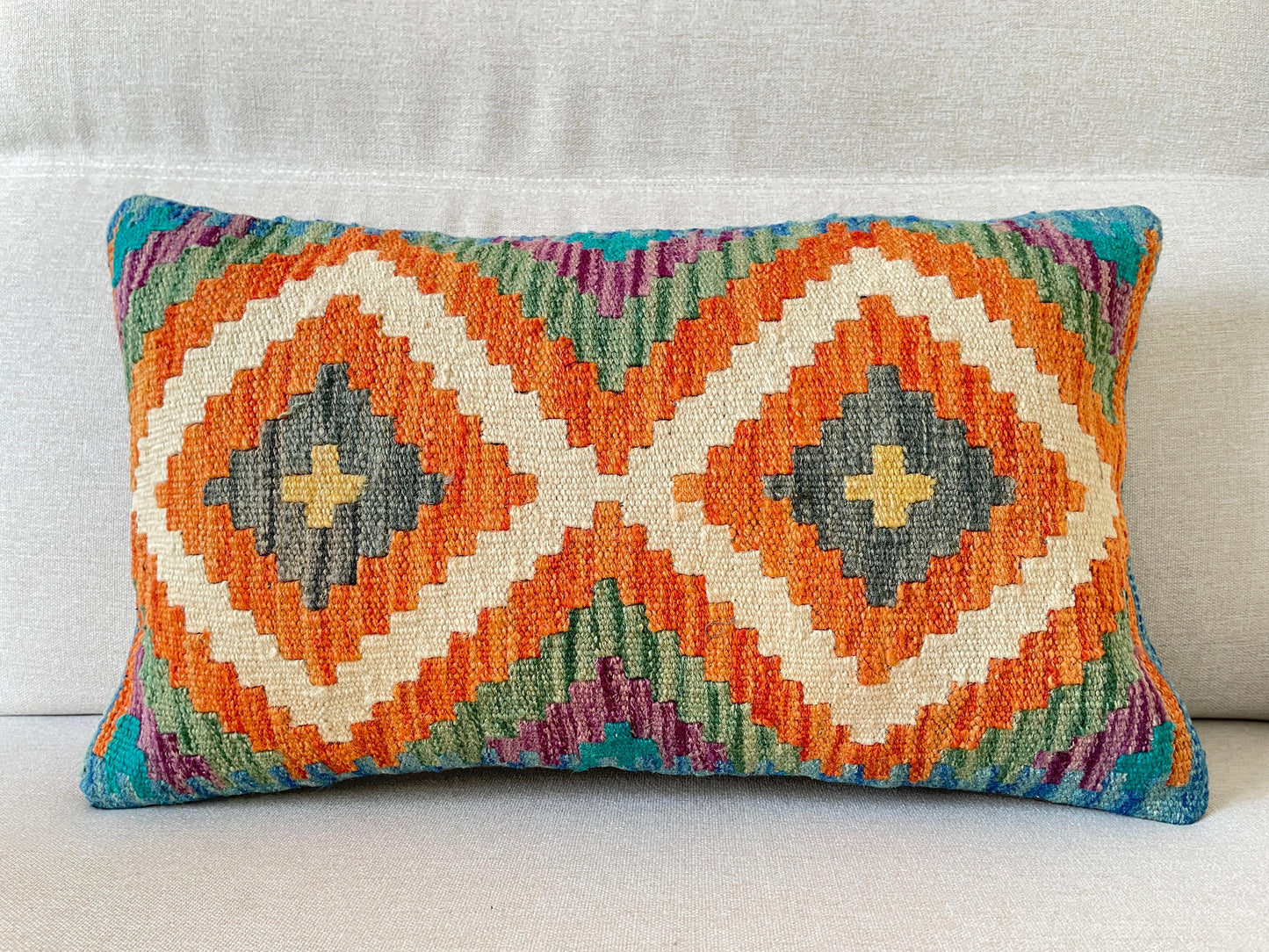 Hand woven Kilim cushion cover (60x40cm)