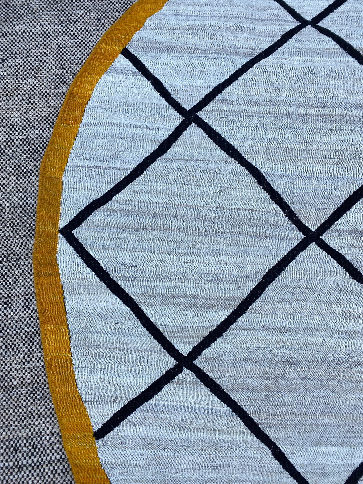 Round moroccan design Kilim