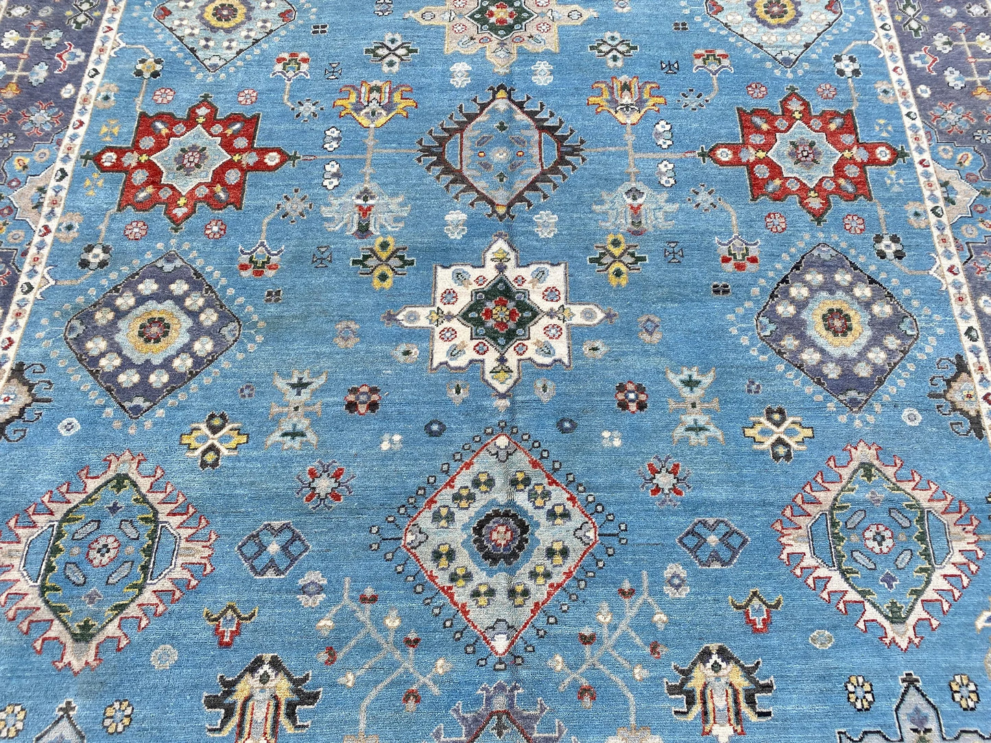 Oriental Stunning Hand knotted Rug.