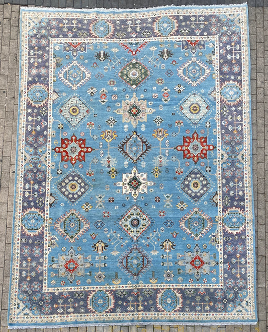 Oriental Stunning Hand knotted Rug.